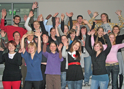 Studierende aus Helsinki und Hildesheim im Foyer Goschentor