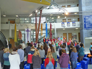  70 Besucherinnen und Besucher erlebten internationale Atmosph&auml;re an der HAWK