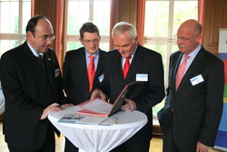 Prof. Dr. Dr. h.c. Martin Thren, J&uuml;rgen Herbst, Michael Koch und Peter Voss 