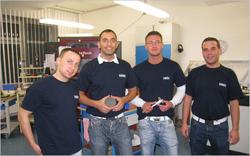 Vier Studenten  informieren &uuml;ber das Studium an der Fakult&auml;t n